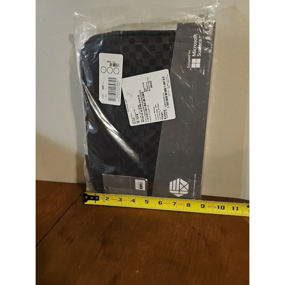 HEX Mona Sleeve Case for Microsoft Surface Go Black - Checkered - NEW with Tags